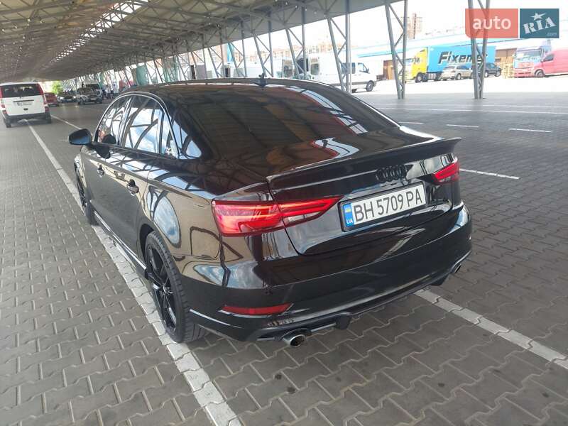 Седан Audi A3 2016 в Одессе