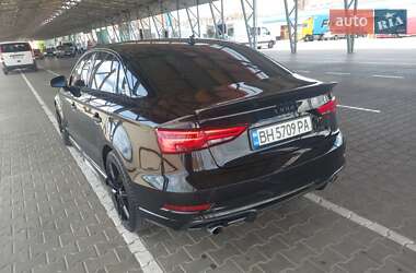 Седан Audi A3 2016 в 