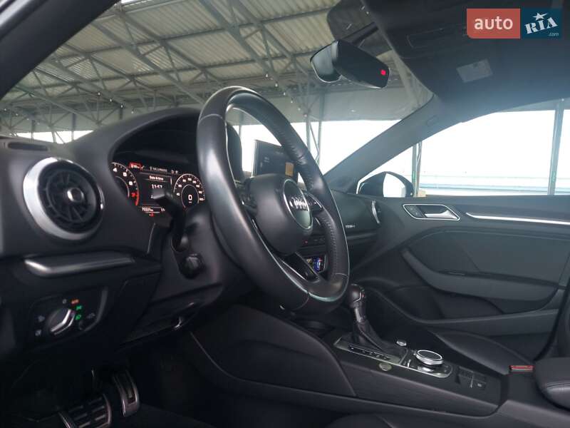 Седан Audi A3 2016 в Одессе