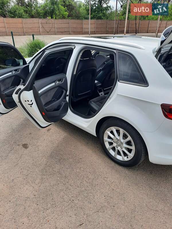Хэтчбек Audi A3 2016 в Кривом Роге фото 7 Хэтчбек Audi A3 2016 в Кривом Роге