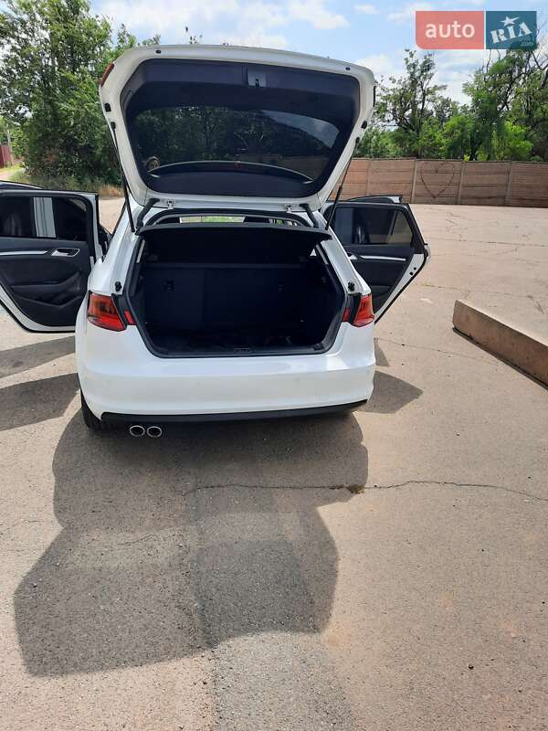 Хэтчбек Audi A3 2016 в Кривом Роге фото 8 Хэтчбек Audi A3 2016 в Кривом Роге