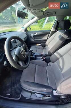 Хэтчбек Audi A3 2006 в 