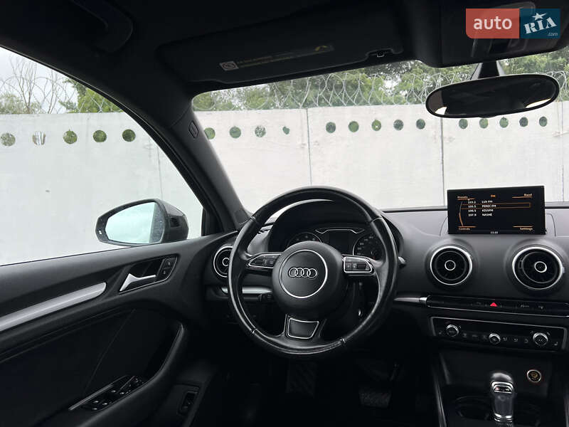 Седан Audi A3 2015 в Киеве