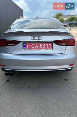 Седан Audi A3 2016 в 