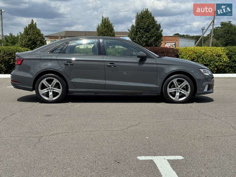 Седан Audi A3 2017 в Полтаве