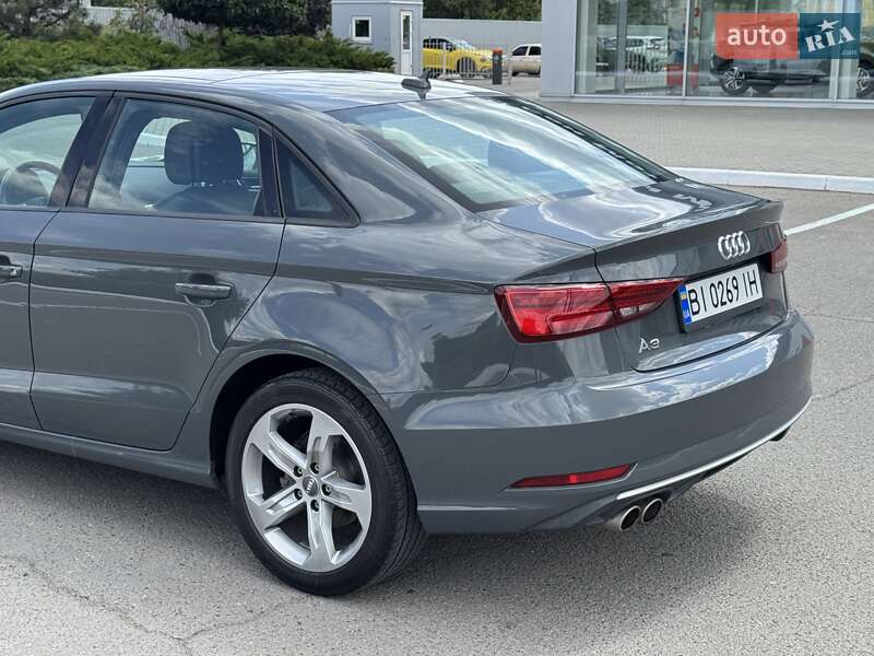 Седан Audi A3 2017 в Полтаве