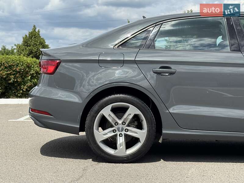 Седан Audi A3 2017 в Полтаве