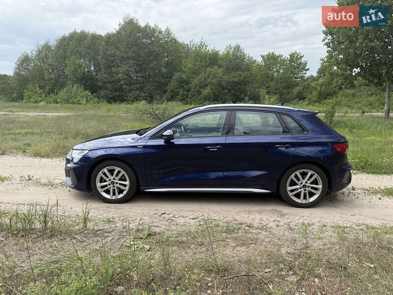 Хэтчбек Audi A3 2023 в Виннице