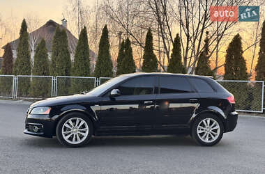 Хэтчбек Audi A3 2011 в 