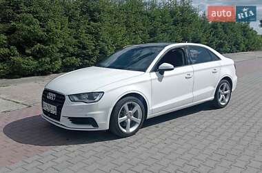 Седан Audi A3 2015 в 