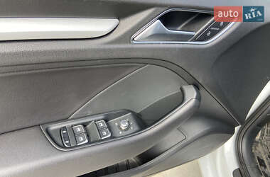 Седан Audi A3 2016 в 