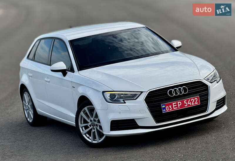 Хэтчбек Audi A3 2020 в 
