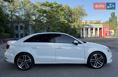 Седан Audi A3 2018 в Запорожье