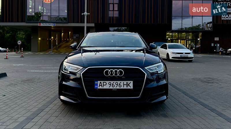 Седан Audi A3 2019 в Киеве