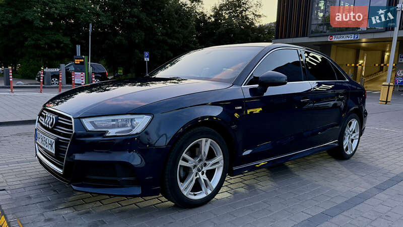 Седан Audi A3 2019 в Киеве