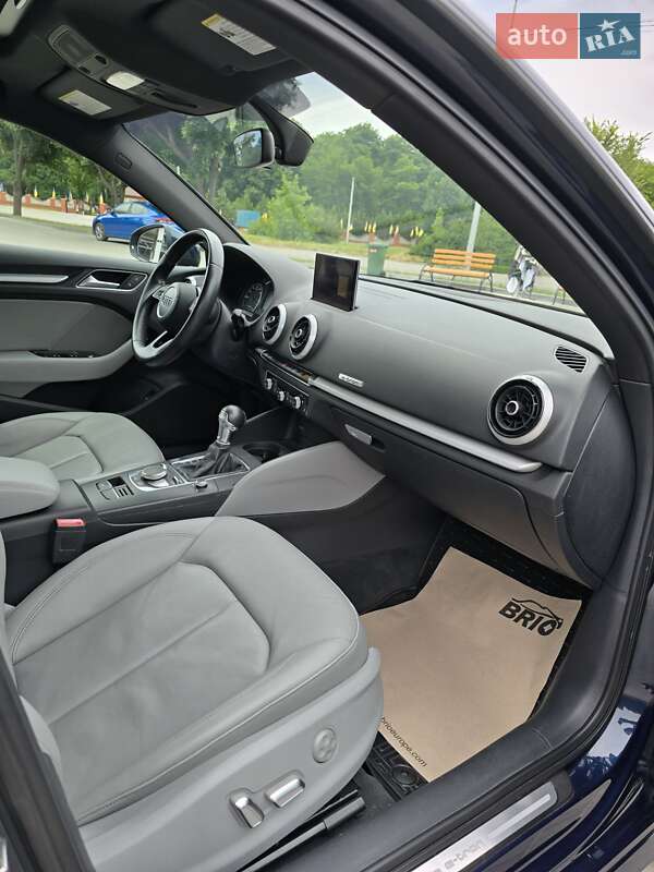 Хэтчбек Audi A3 2017 в Кропивницком