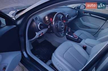Седан Audi A3 2016 в 