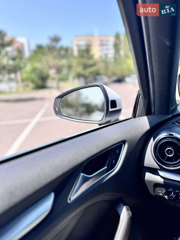 Седан Audi A3 2015 в Николаеве