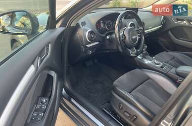 Хэтчбек Audi A3 2016 в 
