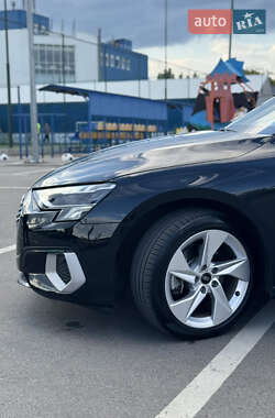 Седан Audi A3 2022 в 