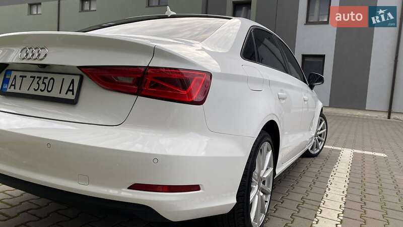 Седан Audi A3 2015 в Ивано-Франковске