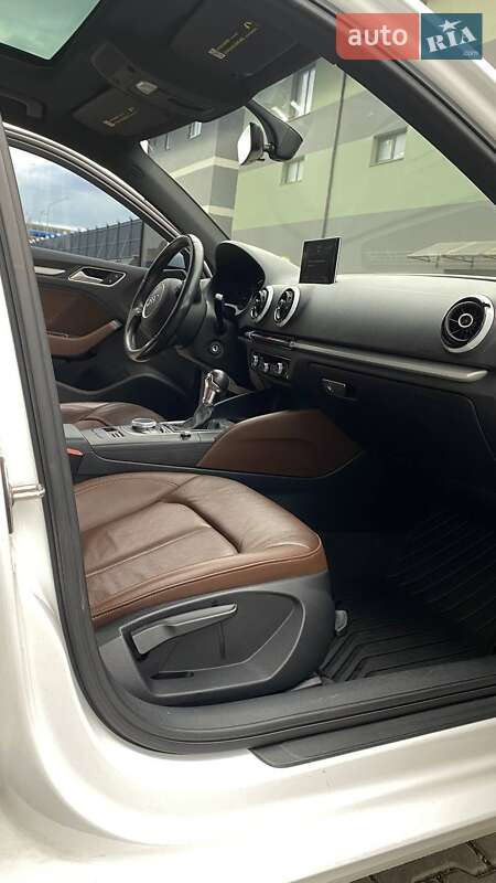 Седан Audi A3 2015 в Ивано-Франковске