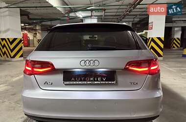 Хэтчбек Audi A3 2016 в 