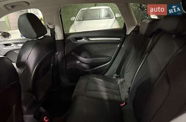 Хэтчбек Audi A3 2016 в 