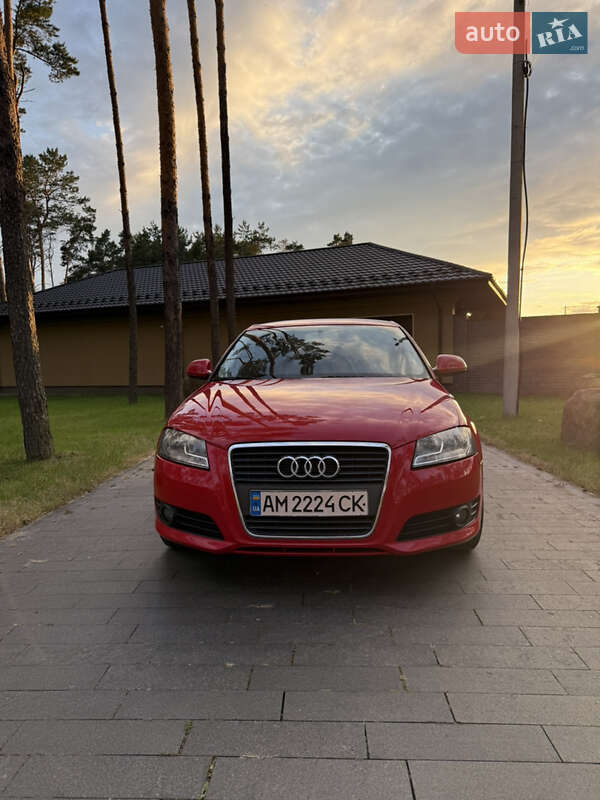 Хэтчбек Audi A3 2010 в 