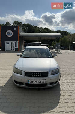 Хэтчбек Audi A3 2003 в Черновцах