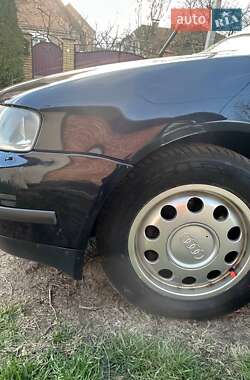 Хэтчбек Audi A3 2003 в 