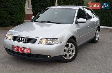 Хэтчбек Audi A3 2000 в 