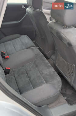 Хэтчбек Audi A3 2000 в 