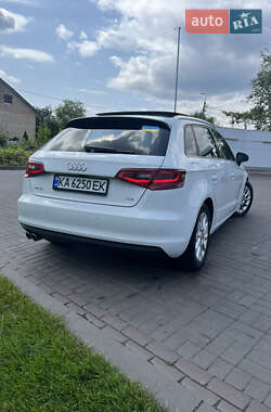 Хэтчбек Audi A3 2016 в 