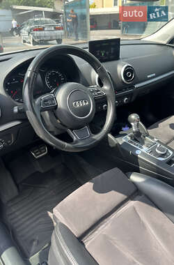 Хэтчбек Audi A3 2016 в 