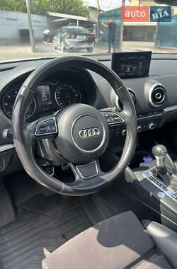 Хэтчбек Audi A3 2016 в 