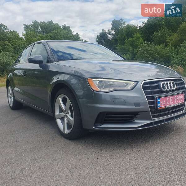 Седан Audi A3 2015 в Львове