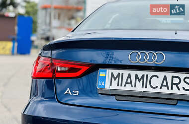 Седан Audi A3 2015 в 