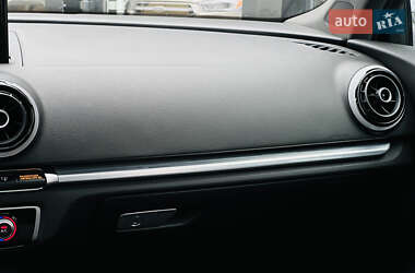 Седан Audi A3 2015 в 