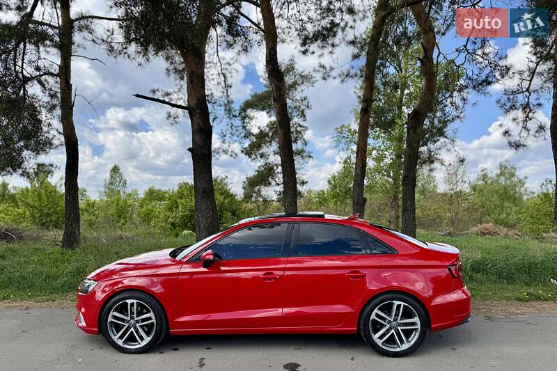 Седан Audi A3 2016 в Киеве