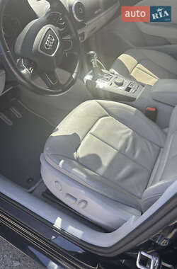 Седан Audi A3 2016 в 