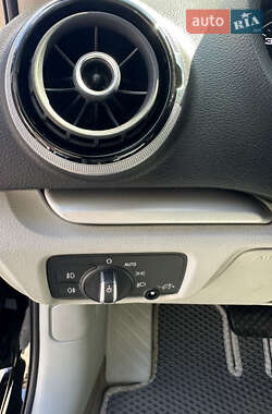 Седан Audi A3 2016 в 