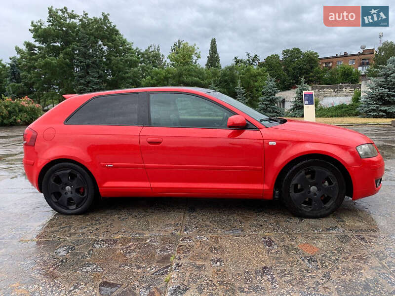 Хэтчбек Audi A3 2004 в Черкассах