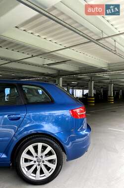 Хэтчбек Audi A3 2008 в Киеве