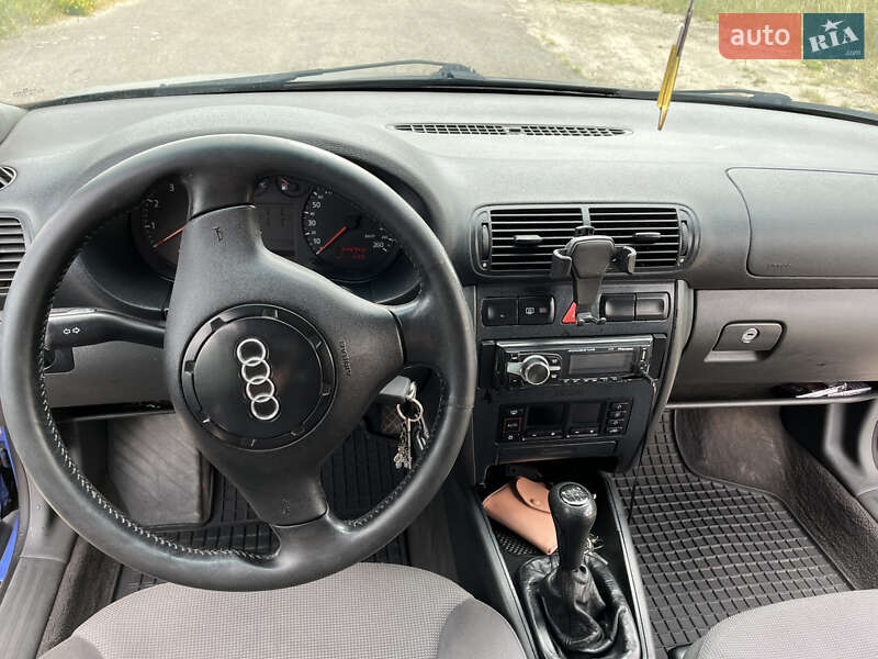 Хэтчбек Audi A3 1998 в Городке