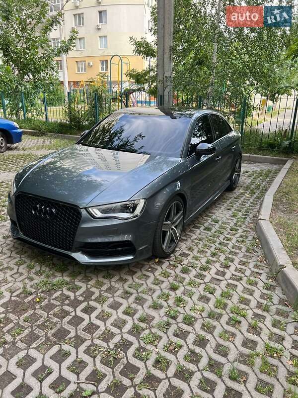 Седан Audi A3 2015 в 