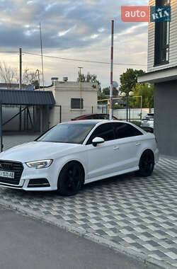 Седан Audi A3 2016 в 