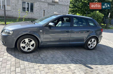 Хэтчбек Audi A3 2005 в 
