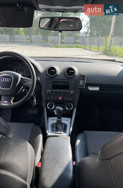 Хэтчбек Audi A3 2005 в 