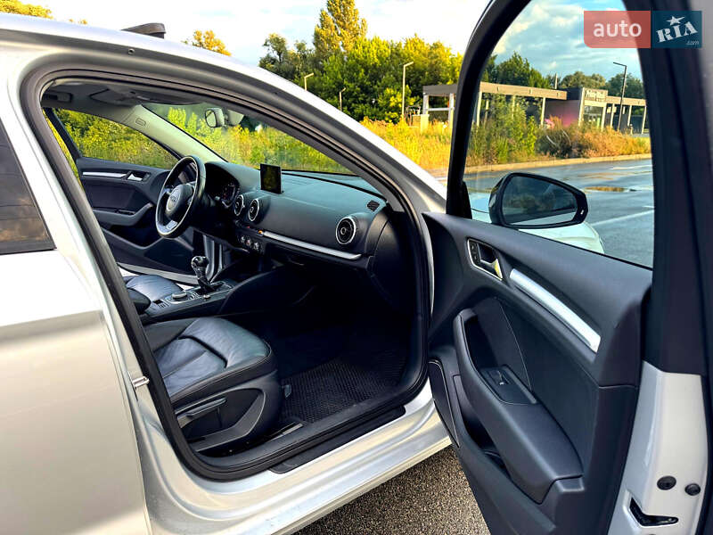 Седан Audi A3 2014 в Ирпене